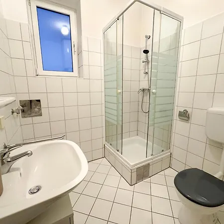 Lejlighed 1 Bedroom Apartments, 18 Minutes To The Center, Smart Tv *
