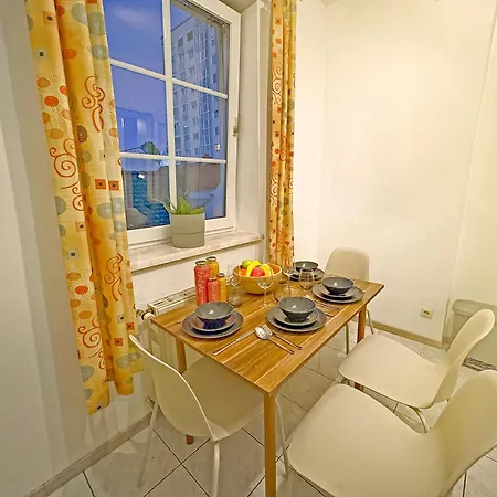 Appartement 1 Bedroom Apartments, 18 Minutes To The Center, Smart Tv *